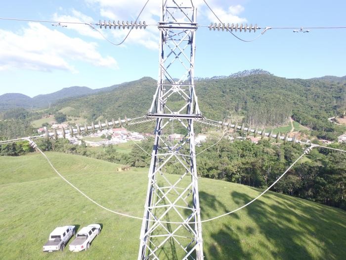 INSPEÇÃO DETALHADA EM LINHAS DE TRANSMISSÃO SANTA CATARINA