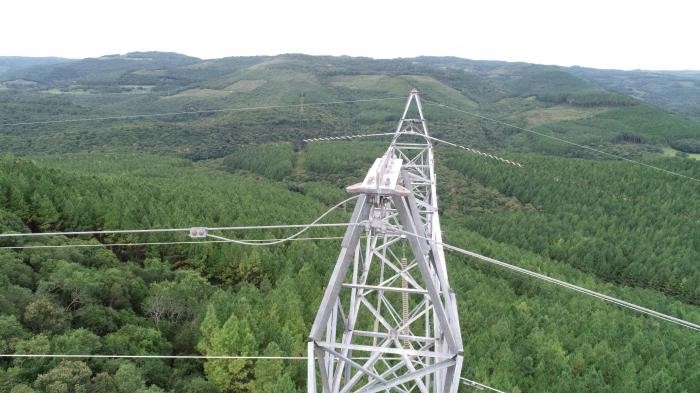 INSPEÇÃO DETALHADA EM LINHAS DE TRANSMISSÃO RIO GRANDE DO SUL