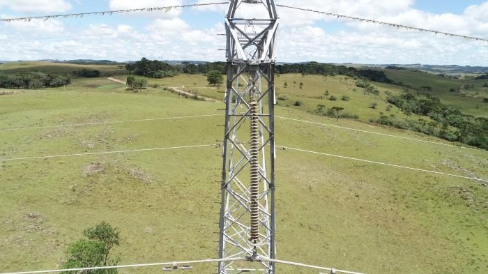 INSPEÇÃO DETALHADA EM LINHAS DE TRANSMISSÃO RIO GRANDE DO SUL