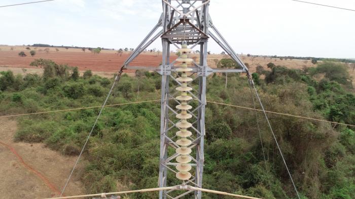 INSPEÇÃO DETALHADA EM LINHAS DE TRANSMISSÃO COM DRONE GÓIAS